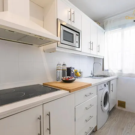Apartamento La Campana Apartment *